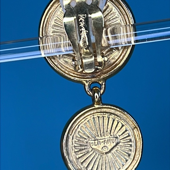 Vintage Ben-Amun Elegant Gold and Pearl Drop Earrings - Picture 3 of 6